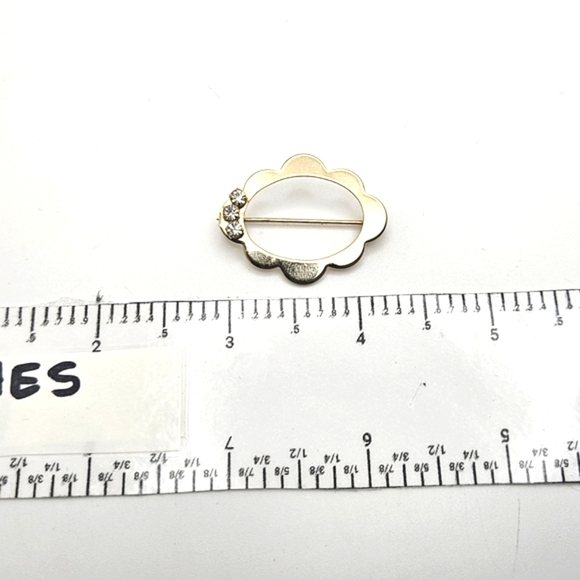 ๐ข3/$19๐ข Yellow Gold Minimalist Brooch with Rhinestone Accents Vintage - Picture 6 of 6